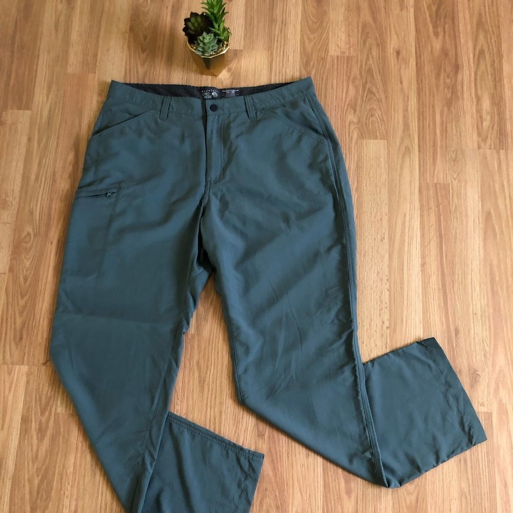 MOUNTAIN HARDWEAR Green Nylon Hiking Pants